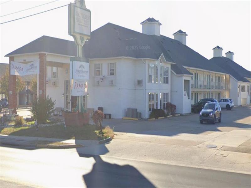 Economy - Howard Johnson